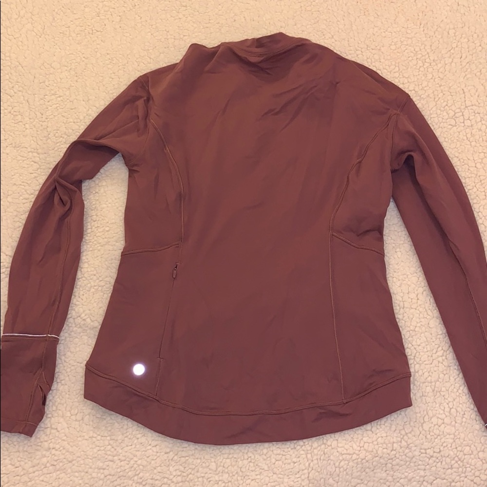 Lululemon - Picture 3 of 3